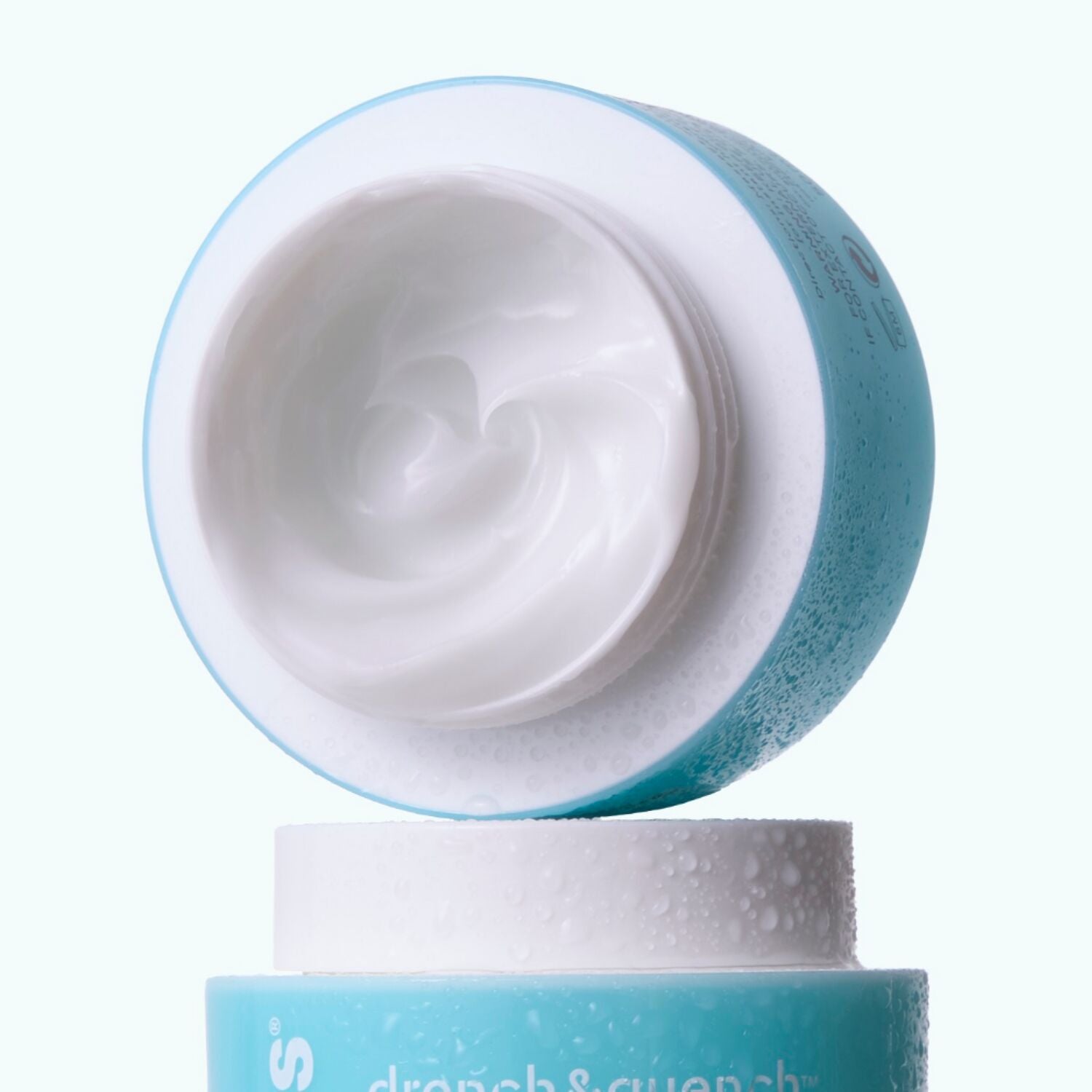 Bliss_Drench_Quench_Moisturizer_Hybrid_Refresh_PDP_Lifestyle_Heroic_2-ECommerce_JPG