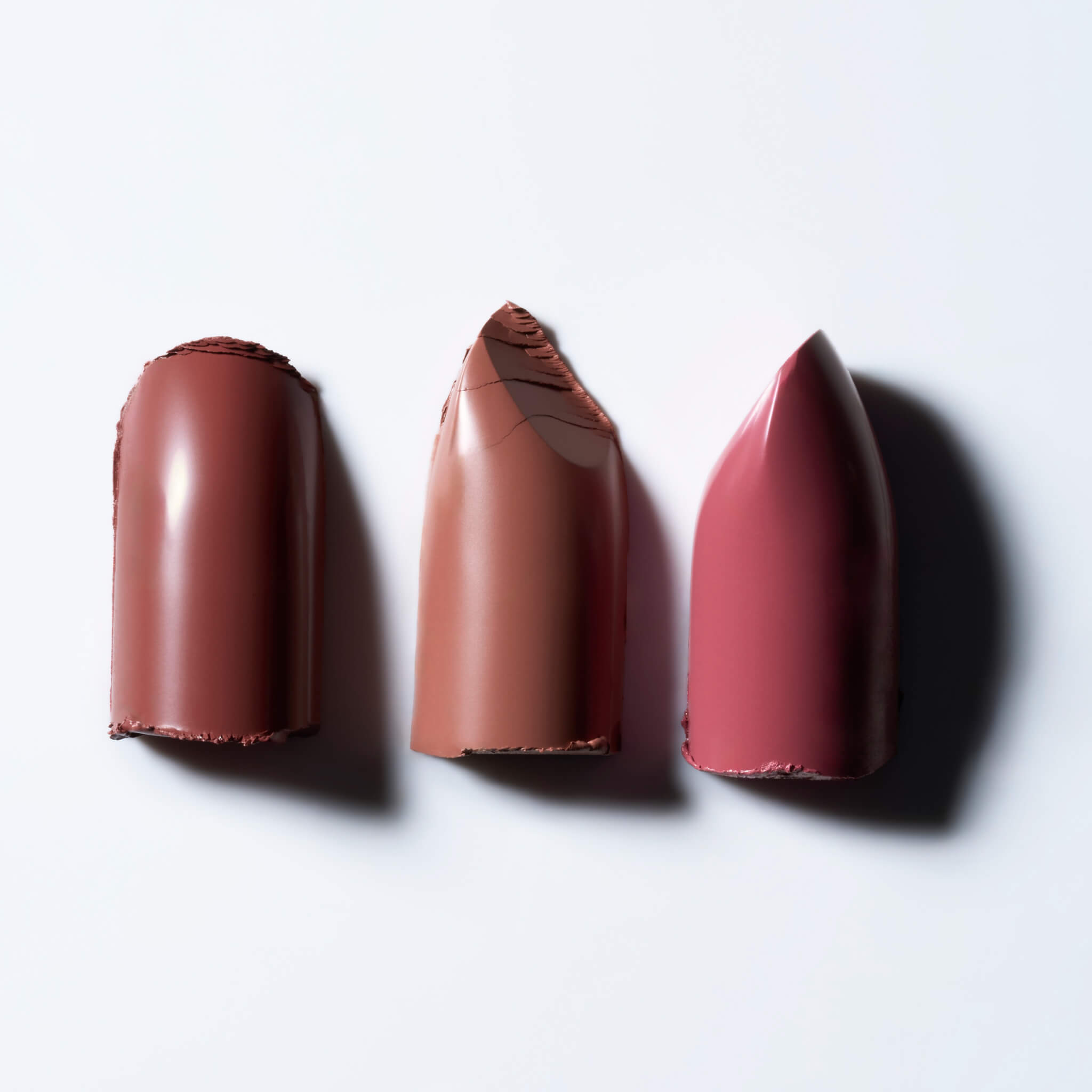 LG_ModernClassicCreamLipstickTrio_MauveMajesty_RealRosy_NovelNeutral_PDP_Lifestyle